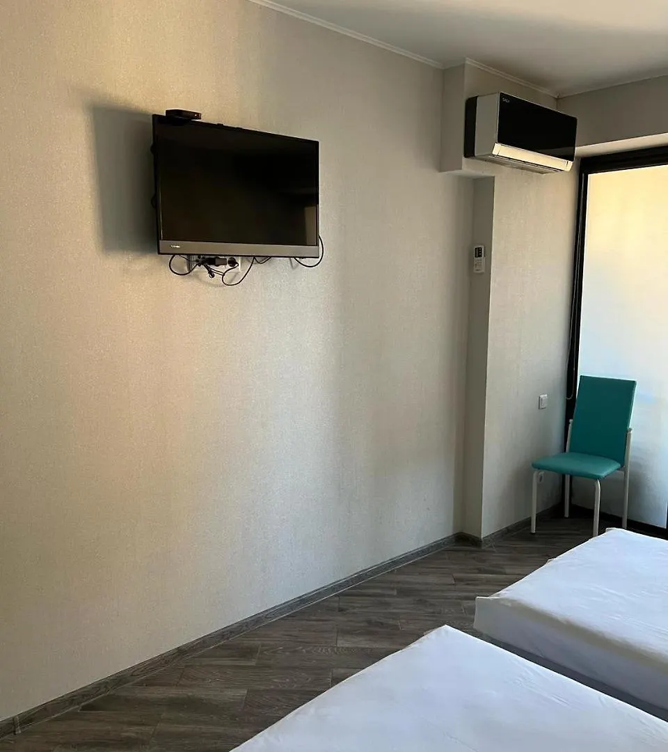 1 Min For Swim Apartment Batumi 0*,