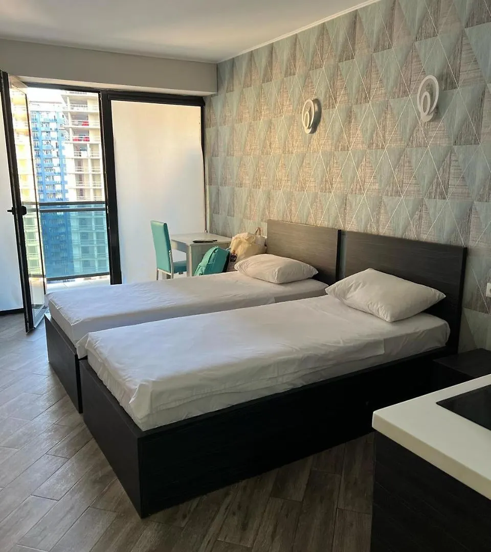 1 Min For Swim Apartment Batumi